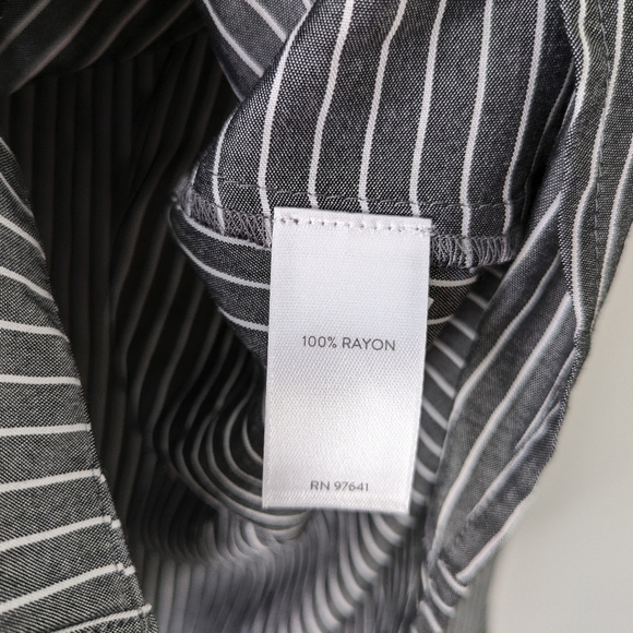 J. Jill Tunic Shirt Women's Medium T Gray White Stripe Button Up Collar New - Picture 7 of 8